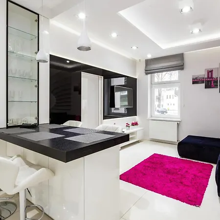 Apartman Trojmiejskie - White By The *